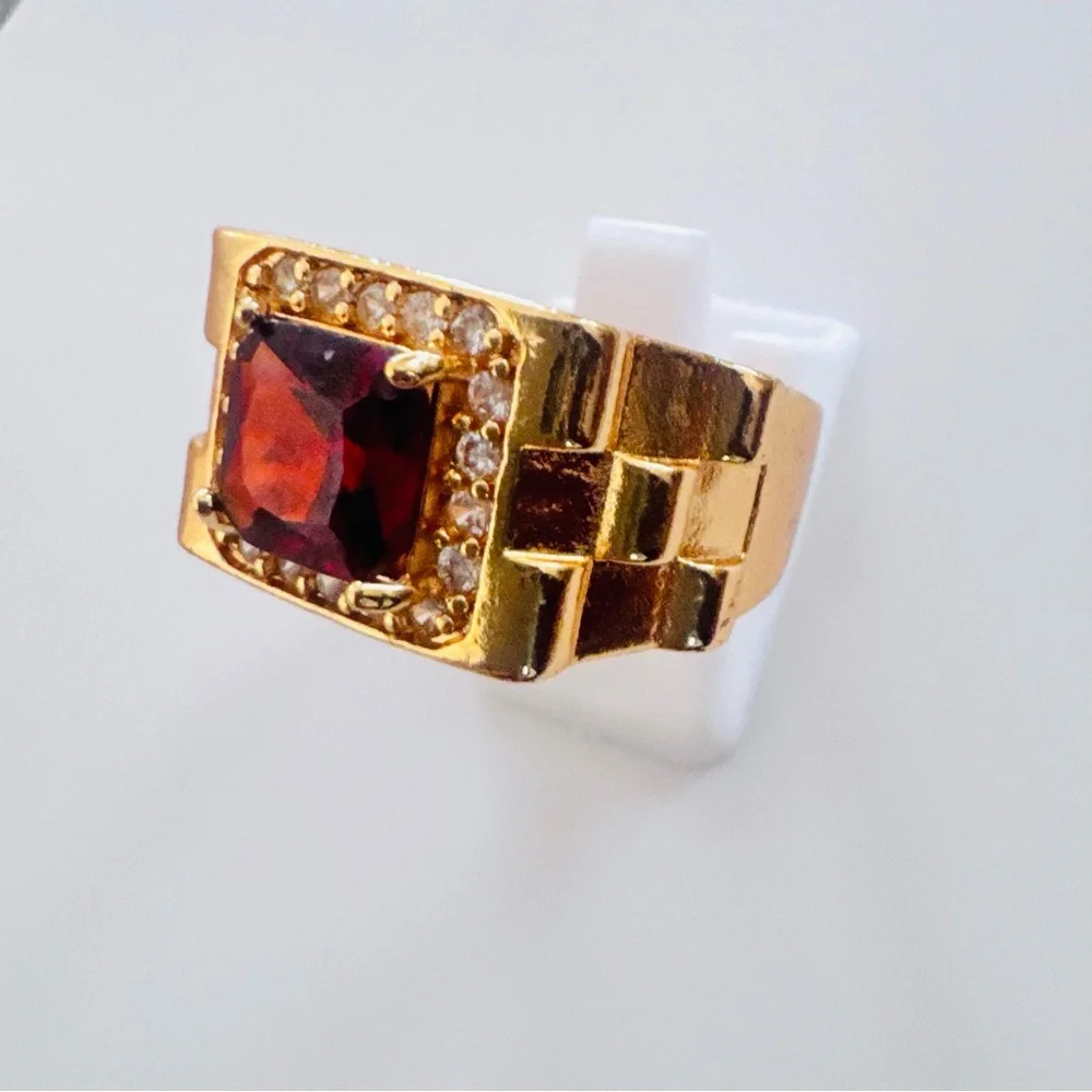 New Elegant 18K Gold Plated classic Red Gemstone men’s Ring. Size 11.5